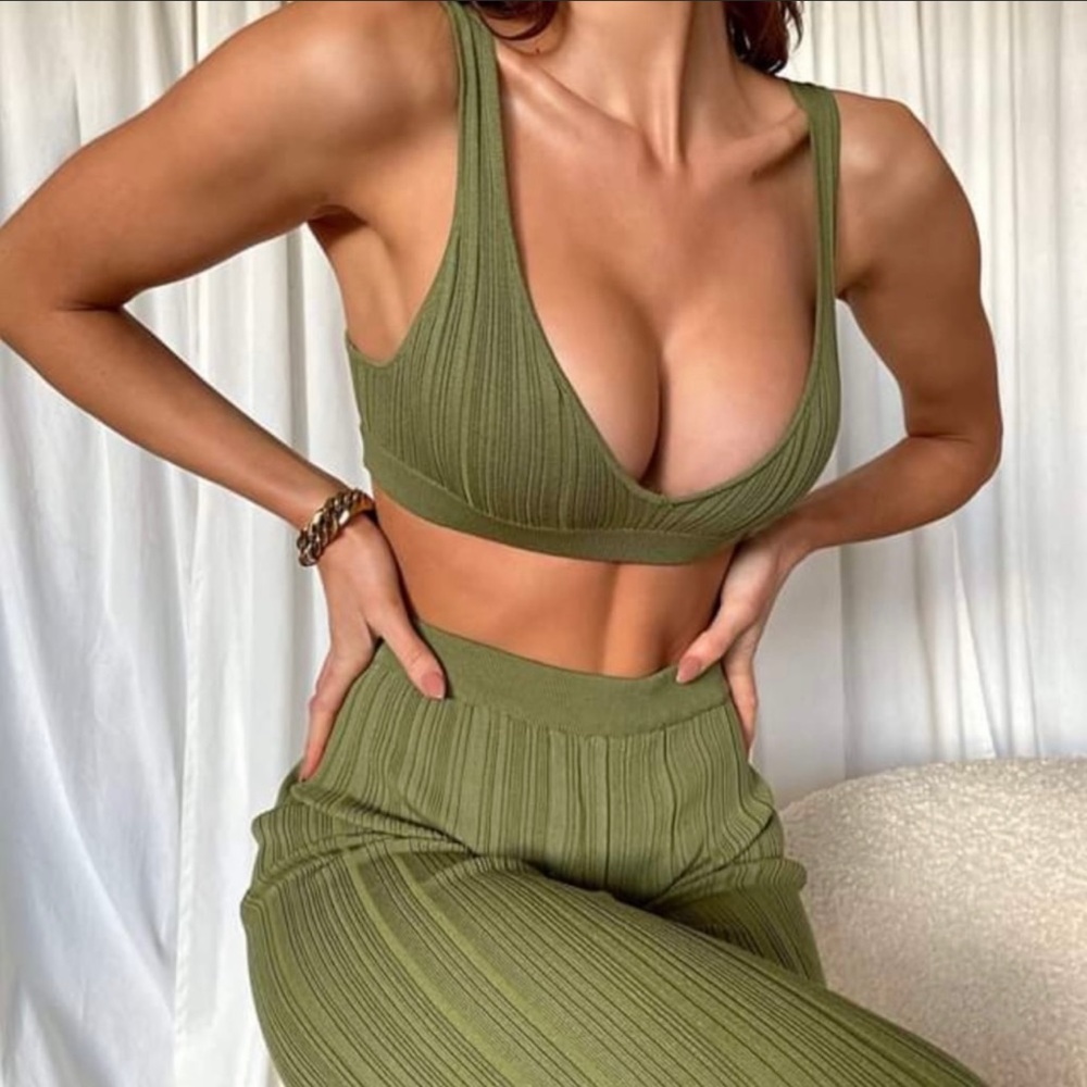 Meskhi olive ribbed set